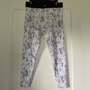 ZYIA Men's Gray Camo Compression Tights